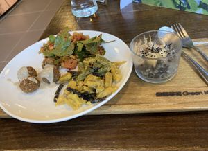 4 item set lunch at Eat Well Canteen 慧食堂 in New Territories