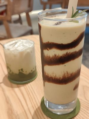 Avocado smoothie at Brown Poodle in Penang