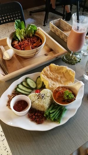 vegan lunch at Brown Poodle in Penang