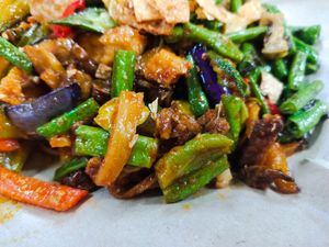 tempeh is good at Shun Fu Yuan Vegetarian 顺福园素食 in Central Singapore
