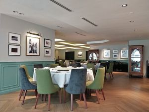 Restaurant interior at Thanying Restaurant - Amara Hotel in Central Singapore