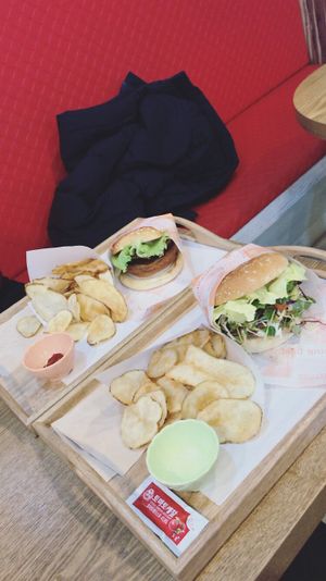 Brown rice burger and salad burger  at Rice Burger Haimiso - 하이미소 in Seoul