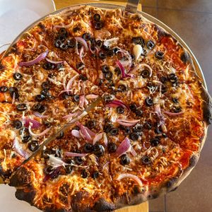 Vegan pizza  at Wild Tomato Pizza in Fish Creek