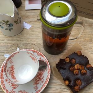 Tea & Brownie at Oak Street Cafe in Manchester