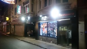 Outside at Da Victoria in Liege