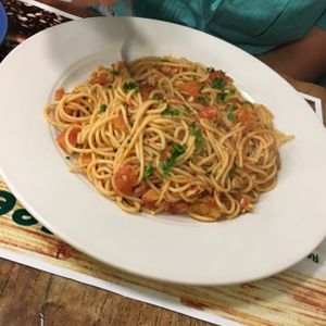 pomodoro pasta  at Green Food Service in Oranjestad