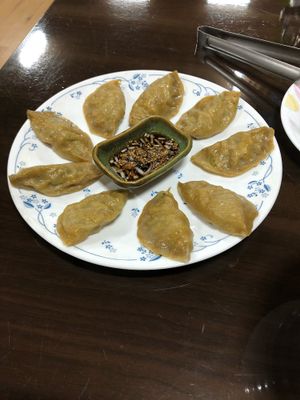 Veggie mandu at Chorokddeul Green Field - 초록뜰식당 in Seoul