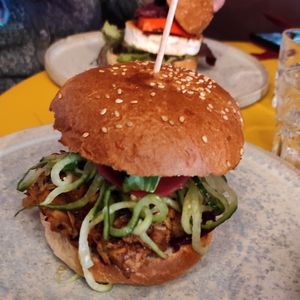 Jackfruit Burger (vegan) at Pura in Breitbrunn Am Chiemsee