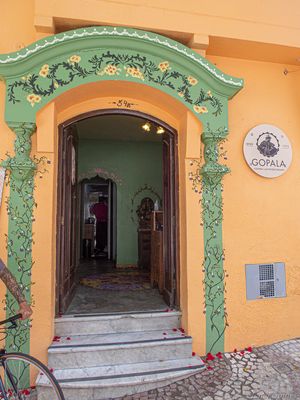 2021: Front door. / Entrada no novo endereço. at Gopala - Melo Alves in Sao Paulo