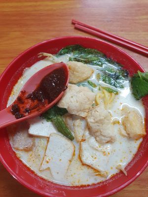 Curry mee at Da Fei Char Mee Hoon in Penang