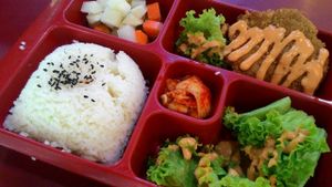 Bento Set @ S$6.9 at Vegan Paradise Food Stall in East Singapore