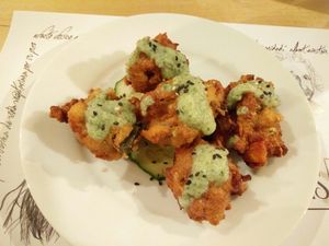 vegan tzatziki  at El Jardin de los Dragones in Murcia