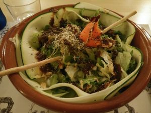 raw salad at El Jardin de los Dragones in Murcia