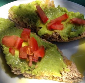avocado toast at El Jardin de los Dragones in Murcia