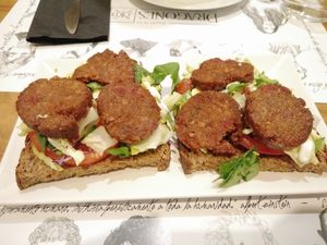 sandwich with homemade sausage at El Jardin de los Dragones in Murcia