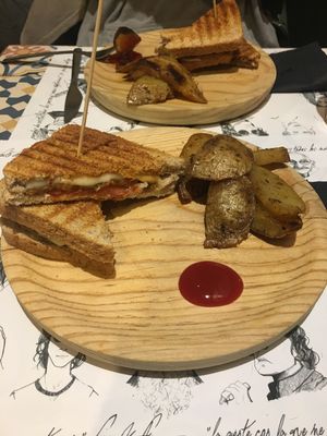 Vegan bikini sandwich at El Jardin de los Dragones in Murcia