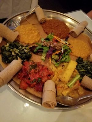 Yatakelt watt, yekik alicha, yemesser watt, bedrgan, gommen at Le Nil Bleu in Montreal