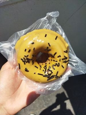 Donita que no se si era de café como sea estaba rica jeje at Gatorta - Food Stand in Mexico City