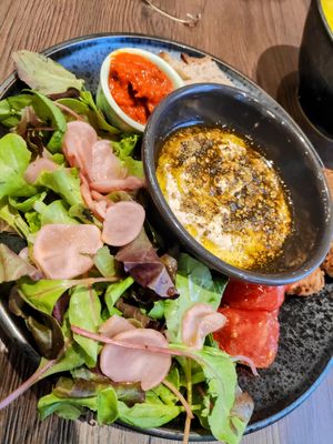 Houmous at Forky's - Jakubské Nam. in Brno