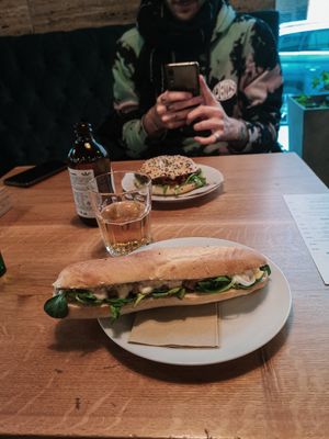 "beef" baguette with garlic sauce at Forky's - Jakubské Nam. in Brno