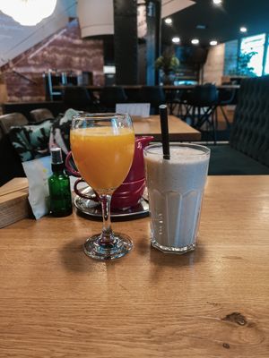 Orange juice and Thahini smoothie at Forky's - Jakubské Nam. in Brno