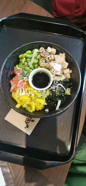 "Sushi" bowl at Forky's - Jakubské Nam. in Brno