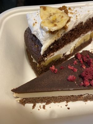 Banana cake and cheesecake   at Forky's - Jakubské Nam. in Brno