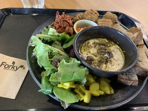 Balanced power plate   at Forky's - Jakubské Nam. in Brno