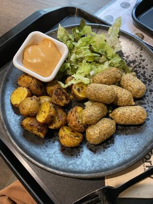 Lentil rolls w/ barbecue sauce  at Forky's - Jakubské Nam. in Brno