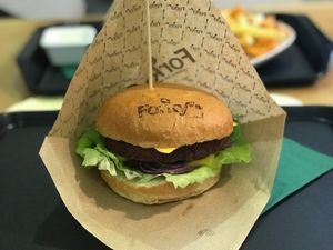 burger at Forky's - Jakubské Nam. in Brno
