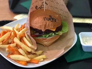 burger at Forky's - Jakubské Nam. in Brno