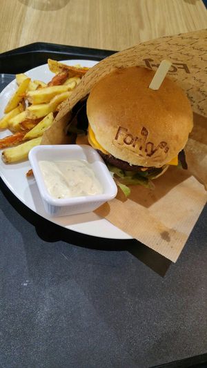 Cheeseburger&fries&mayo at Forky's - Jakubské Nam. in Brno