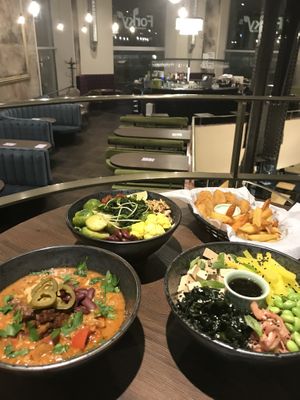 Superbowls at Forky's - Jakubské Nam. in Brno