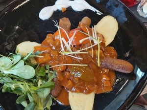 Ragout with vegan sausage and potato dumplings at Forky's - Jakubské Nam. in Brno