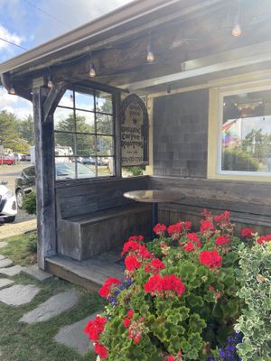 outside patio  at Sleepy Monk Coffee Roasters in Cannon Beach