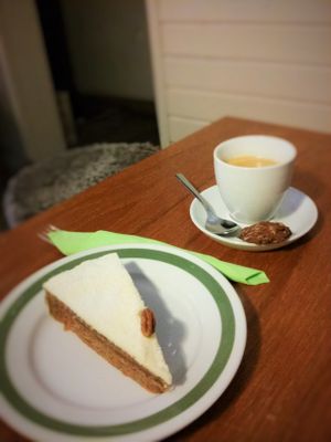 I had an Americano and The Best Worteltaart (Carrotcake)! They do not use any additional sugar, all the sweetness comes from natural ingredients. The amazing coconut-icing had some stevia inside, though, but you cannot recognize the taste at all. at Kafe PUUR in Antwerpen