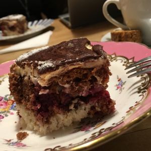 vegan 'donauwelle' cake at Liesgen in Krefeld