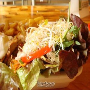 Salad side at Yellow Sunshine in Berlin