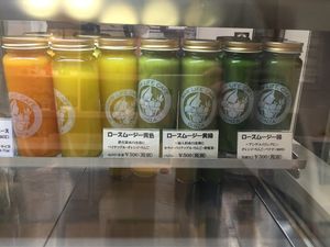 smoothies  at Ginza Raw Life Cafe in Tokyo