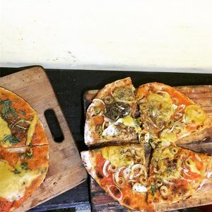 Vegan Pizza! at Vegan Wraps in Montevideo