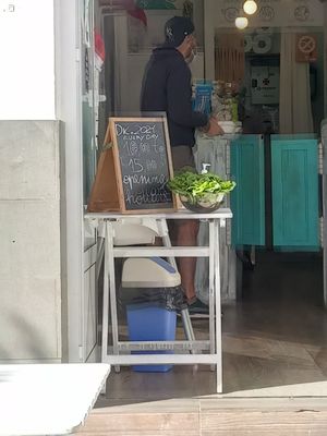 opening hours  at H2O Juice Bar & Vegan Cafe in Fuerteventura