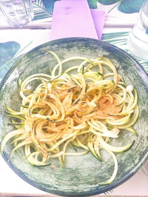 Raw zucchini's spaghetti 🍝🌱 at H2O Juice Bar & Vegan Cafe in Fuerteventura