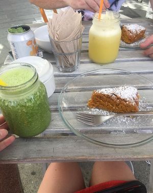 Cake and juices 🌱😊 at H2O Juice Bar & Vegan Cafe in Fuerteventura