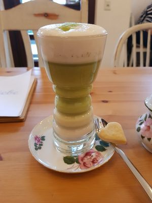 Matcha Latte auf Mandelmilchbasis at Mit Liebe - Kreativcafe  in Monheim Am Rhein