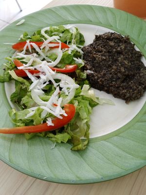 Milanesa de hongos y ensalada at Al Natural in Mexico City