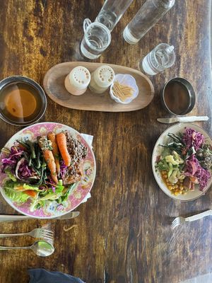 7 items for 56 000 IDR (+/- €3)  at Oma Jamu in Canggu