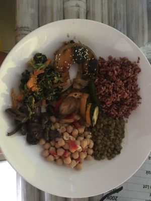 Vegan buffet at Oma Jamu in Canggu
