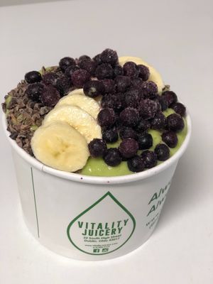 kale a colada smoothie bowl ith 3 toppings at Vitality Juicery in Dublin