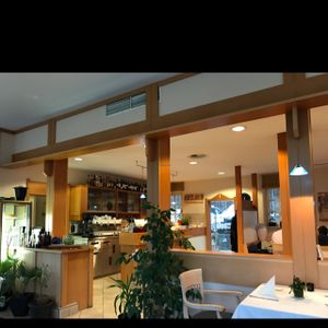 Blick zum Eingangsbereich at Restaurant Pizzeria Ambiente in Bad Kissingen