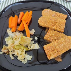 Temphe con verdure  at Il Cardo e l'Ortica in Mondovi